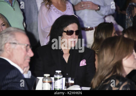 "Die Kinder" Charity Event zugunsten der Materie und der starkey Anhörung Stiftung wird besondere Gäste gehören Gene Simmons von KISS, die Schauspielerin Sophie Simmons, und America's Got Talent Star Sal Valentinetti Mit: Gene Simmons Wo: Bridgehampton, New York, United States Wann: 29 Jun 2017: Rob Rich/WENN.com Stockfoto