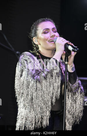"Die Kinder" Charity Event zugunsten der Materie und der starkey Anhörung Stiftung wird besondere Gäste gehören Gene Simmons von KISS, die Schauspielerin Sophie Simmons, und America's Got Talent Star Sal Valentinetti Mit: Sophie Simmons Wo: Bridgehampton, New York, United States Wann: 29 Jun 2017: Rob Rich/WENN.com Stockfoto