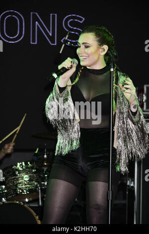 "Die Kinder" Charity Event zugunsten der Materie und der starkey Anhörung Stiftung wird besondere Gäste gehören Gene Simmons von KISS, die Schauspielerin Sophie Simmons, und America's Got Talent Star Sal Valentinetti Mit: Sophie Simmons Wo: Bridgehampton, New York, United States Wann: 29 Jun 2017: Rob Rich/WENN.com Stockfoto