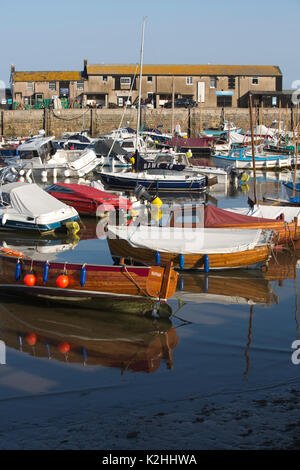 Lyme Regis, antike Stadt im Domesday Book empfohlene, mit historischen Cobb und Hafen Wahrzeichen an der Grenze Dorset-Devon, South West England, Großbritannien Stockfoto