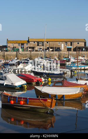 Lyme Regis, antike Stadt im Domesday Book empfohlene, mit historischen Cobb und Hafen Wahrzeichen an der Grenze Dorset-Devon, South West England, Großbritannien Stockfoto