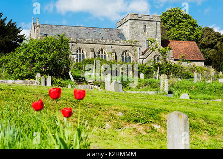 Die schöne Kirche von St. Peter im Boughton Monchelsea, am Stadtrand von Maidstone in Kent, England Stockfoto