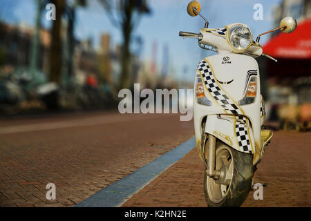 Ein Classic Scooter in Amsterdam Stockfoto