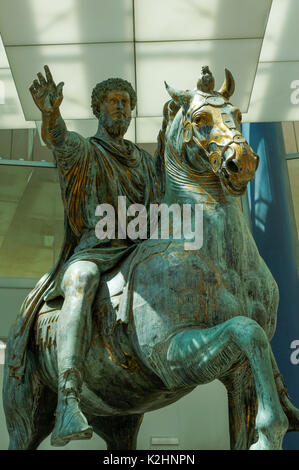 Die Reiterstatue des Marcus Aurelius in den Kapitolinischen Museen in Rom, Italien Stockfoto