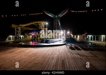 Wasser - Park auf Kreuzfahrtschiff Stockfoto