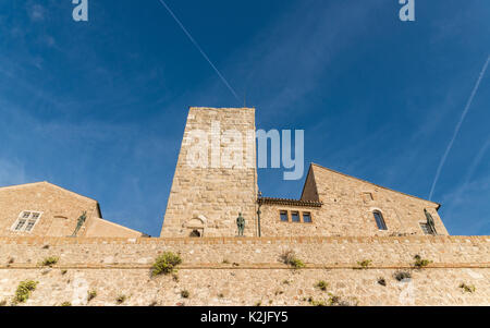 Das Musée Picasso ist in der Küstenstadt Chateau Grimaldi in der Altstadt von Antibes, Frankreich Stockfoto