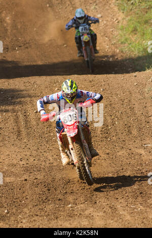 CARDANO AL CAMPO, ITALIEN - SEPTEMBER 2013; ein Motocross Rennen. Stockfoto