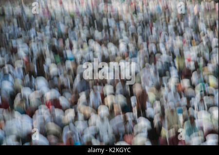 Jakarta, Indonesien. 1. Sep 2017. Muslime durchführen Eid Al-Adha Gebet in Jatinegara von East Jakarta, Indonesien, Sept. 1, 2017. Credit: Veri Sanovri/Xinhua/Alamy leben Nachrichten Stockfoto