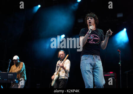 UK. 31 Aug, 2017. Moonlandingz live auf der Bühne am Holz 2017 Ende der Straße Festival in Larmer Tree Gardens in Dorset. Foto Datum: Donnerstag, 31. August 2017. Photo Credit: Roger Garfield/Alamy Stockfoto