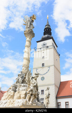City Tower, Fußgängerzone, Trinity Square, Dreifaltigkeitssäule, Trnava (Tyrnau), Slowakei Stockfoto