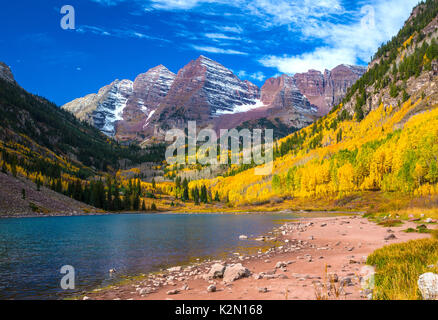 Herbst Farben bei Maroon Bells - Maroon Bells National Park, Colorado, USA Stockfoto
