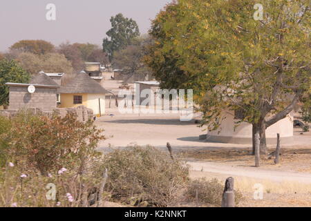 Häuser und Hütten in der Stadt Maun, am Rande des Okavango Delta, Botswana Stockfoto