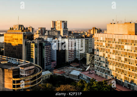 Innenstadt von Porto Alegre, Hauptstadt des Bundesstaates Rio Grande do Sul. Porto Alegre, Rio Grande do Sul, Brasilien. Stockfoto