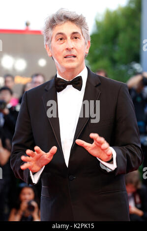 Venedig, Italien. 30 Aug, 2017. Alexander Payne an der 'Downsizing' Premiere und Eröffnung der 74. Internationalen Filmfestspielen von Venedig im Palazzo del Cinema am 30. August 2017 in Venedig, Italien. Credit: geisler - fotopress/alamy leben Nachrichten Stockfoto