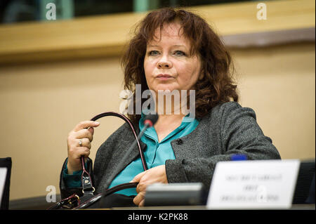 Brüssel, Bxl, Belgien. 31 Aug, 2017. Barbara KUDRYCKA Mitglied des Europäischen Parlaments (MDEP) während der Debatte über die Rechtsstaatlichkeit in Polen an der Ausschuss des Europäischen Parlaments für Bürgerliche Freiheiten, Justiz und Inneres in Brüssel, Belgien, am 31.08.2017 von Wiktor Dabkowski Credit: Wiktor Dabkowski/ZUMA Draht/Alamy leben Nachrichten Stockfoto