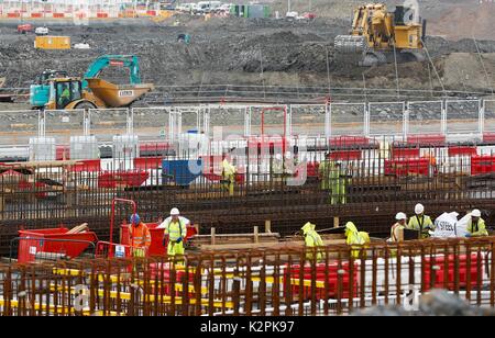 London, Großbritannien. 24 Aug, 2017. Foto am 12.08.24, 2017 zeigt die Baustelle des Hinkley Point C Projekt in Hinkley, Großbritannien. Das chinesische Unternehmen, die ein Drittel der Anteile an dem Französischen - led Hinkley Point C-Projekt in Großbritannien erwartet ein neues China - led Kernkraftwerk Genehmigung von der britischen Regierung zu erhalten. Credit: Han Yan/Xinhua/Alamy leben Nachrichten Stockfoto