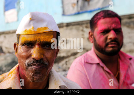 Mumbai, Indien. 31 Aug, 2017. Devotees posieren für Fotos, die während der 7. Tag des Ganesh Utsav Festival am 31. August 2017 in Mumbai, Indien. Credit: Chirag Wakaskar/Alamy leben Nachrichten Stockfoto