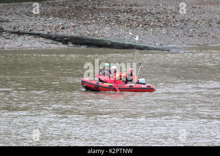 Londoner Feuerwehr aufblasbare, Notdienste, Lambeth erreichen, Themse, London, UK. 23 Okt, 2017. Foto von Richard Goldschmidt Credit: Rich Gold/Alamy leben Nachrichten Stockfoto