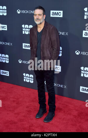 Los Angeles, USA. 22 Okt, 2017. Jeffrey Dean Morgan sorgt der AMC "The Walking Dead" Jahreszeit 8 Premiere und die 100. episode Feier an der griechischen Theater am 22. Oktober 2017 in Los Angeles, Kalifornien. Credit: geisler - fotopress/alamy leben Nachrichten Stockfoto