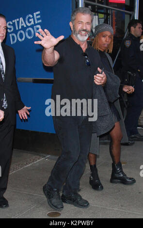 New Yok, NY, USA. Nov. 2017. Mel Gibson sah nach einem Auftritt am Guten Morgen Amerika, der seinen neuen Film Daddy's Home 2 in New York City am 9. November 2017 promotete. Credit: Rw/Media Punch/Alamy Live News Stockfoto