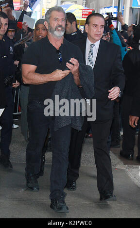 New Yok, NY, USA. Nov. 2017. Mel Gibson sah nach einem Auftritt am Guten Morgen Amerika, der seinen neuen Film Daddy's Home 2 in New York City am 9. November 2017 promotete. Credit: Rw/Media Punch/Alamy Live News Stockfoto