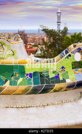 Details der Park Güell in Barcelona in der Dämmerung Stockfoto