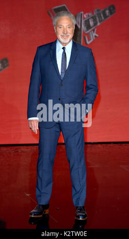 Foto muss Gutgeschrieben © Alpha Presse 079965 29/03/2017 Tom Jones Die Stimme de Finalist Photocall London Stockfoto