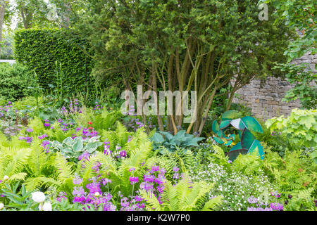 Die Morgan Stanley Garten, Designer Chris Beardshaw. Silber-vergoldete Medaille Sieger. Der Publikumspreis Stockfoto