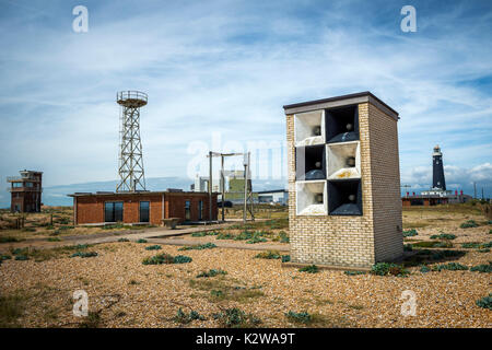 Nebelhorn Gebäude auf der Landspitze von Dungeness, Kent, Großbritannien Stockfoto