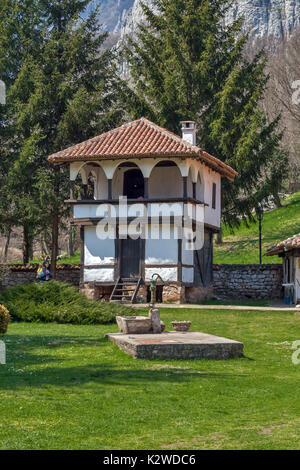 Panorama der mittelalterlichen Poganovo Kloster des Hl. Johannes des Theologen, Serbien Stockfoto