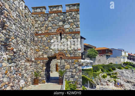 Eine rekonstruierte Tor Teil der alten Befestigungsanlagen Sozopol, Bulgarien Stockfoto