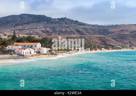 Vila Baleira. Küstenlandschaft der Insel Porto Santo in der Inselgruppe Madeira Stockfoto