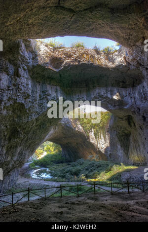 Innenraum devetashka Höhle in der Nähe von Lowetsch, Bulgarien Stockfoto