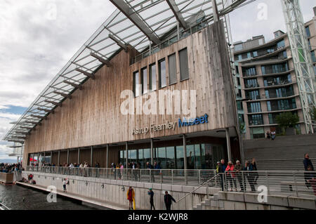 Das Astrup Fearnley Museum of Modern Art bei Aker Brygge, Oslo. Es hier in 2012 verschoben, Architekt Renzo Piano. Dies ist ein Blick auf den Nordflügel. Stockfoto