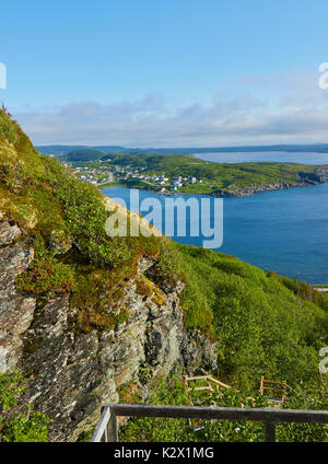 Panorama des Hl. Antonius und Atlantik von Daredevil Trail Laufsteg steigt 550 Meter über dem Meeresspiegel, großen nördlichen Halbinsel, Neufundland, Kanada Stockfoto