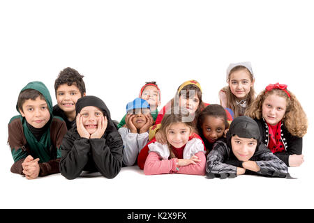 Gruppe von Kindern im Halloween/Canaval Kostüme isoliert Stockfoto