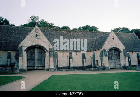 Sächsische Zehntscheune in Bradford on Avon in Wiltshire, England, in Großbritannien im Vereinigten Königreich Großbritannien Europa. Geschichte Architektur Gebäude Reisen Stockfoto