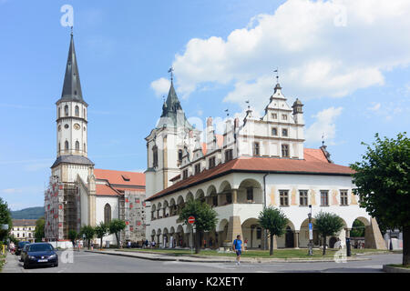 St. James Kirche, Altes Rathaus (rechts), Levoca (leutschau, Leutschau), Slowakei Stockfoto