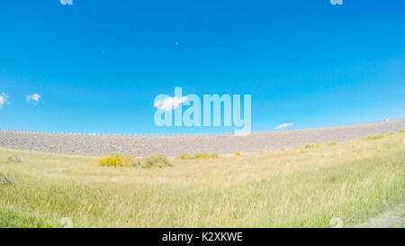 Fahrt durch Cherry Creek State Park im frühen Herbst. Stockfoto