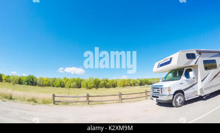 Fahrt durch Cherry Creek State Park im frühen Herbst. Stockfoto