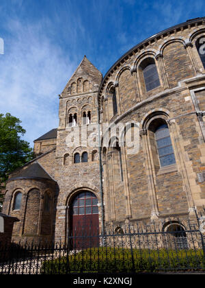 Basilika Unserer Lieben Frau, Basiliek van Onze-Lieve-Vrouw, Apsis und Barbara Turm, Maastricht, Niederlande Stockfoto