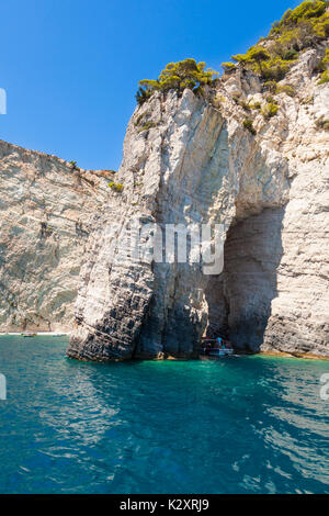 Anzeigen von Keri Blue Caves in Zakynthos (Zante) Insel, in Griechenland Stockfoto