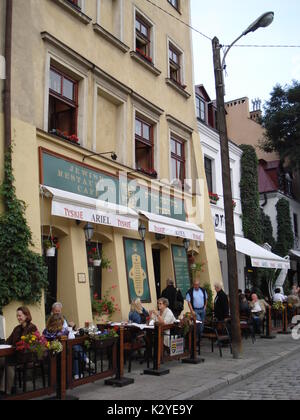 Jüdische Restaurants in Kazimierz, dem ehemaligen Jiddisch von Krakau (Polen) wurde heute sehr beliebt Stockfoto