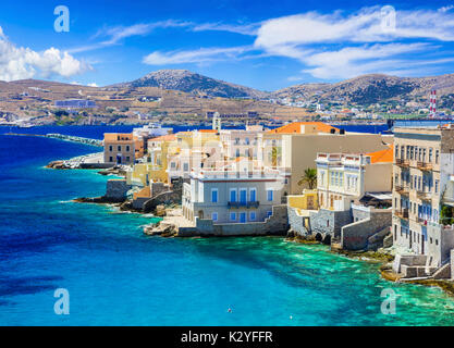 Malerische Dorf Ano Syros, Panoramaaussicht, Syros, Kykladen, Griechenland. Stockfoto