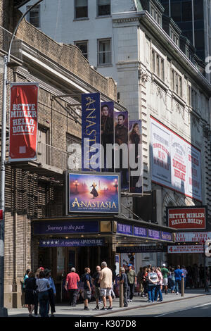 Broadway Theatern auf 44th Street, Times Square, New York City, USA Stockfoto
