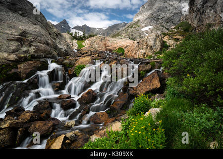 Wasserfall in der Nähe des Sees von Isabelle, in Brainard See Erholungsgebiet. Bezirk, Colorado. Stockfoto