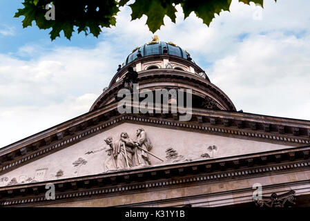 Der Gendarmenmarkt ist ein Platz in Berlin und den Standort eines architektonischen Ensemble, darunter das Konzerthaus und der französischen und deutschen Kirchen Stockfoto