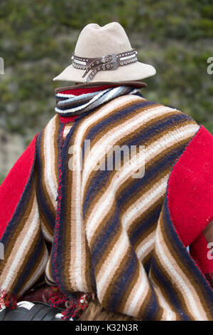 Mai 27, 2017 Sangolqui, Ecuador: closeup Detail von Cowboy Verschleiß in den Anden Stockfoto