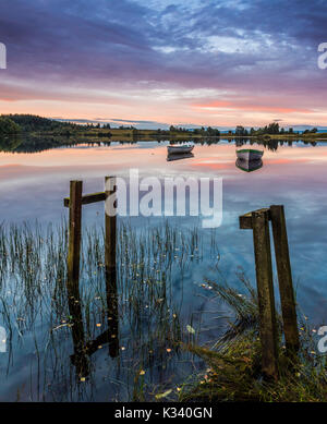 Loch Rusky ist ein kleines Süßwasser-Loch in der Nähe von Callander in den schottischen Highlands. Stockfoto