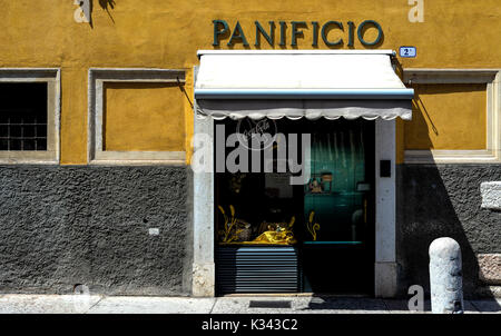 Eine Bäckerei in Bologna, Italien Stockfoto